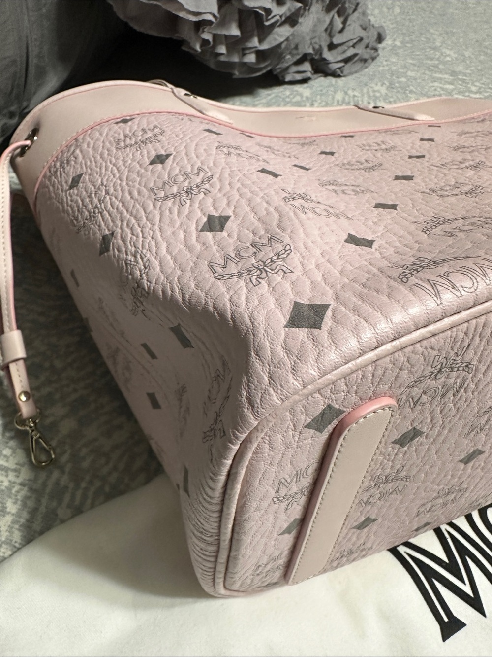 MCM AREN VI LEATHER MIX SHOPPER MED - Picture 8 of 13